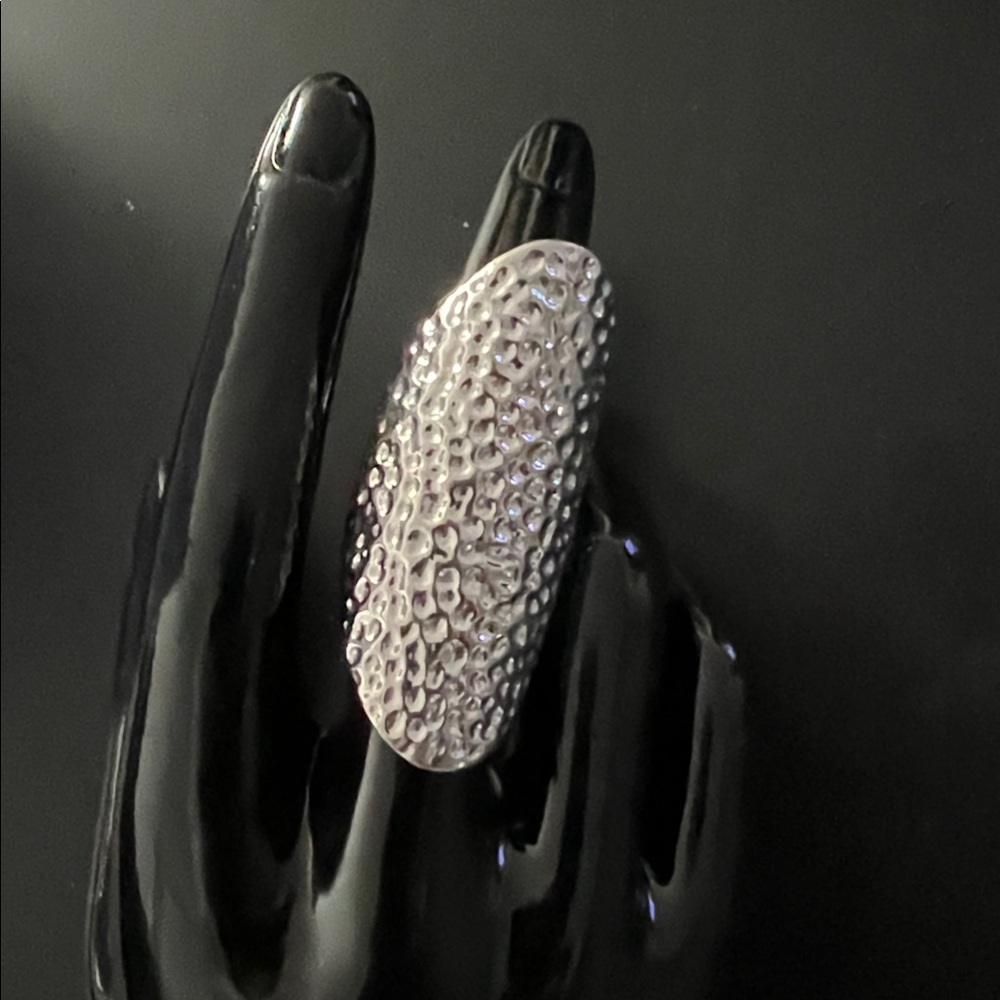 Hammered look ring stainless steele NWOT - Picture 1 of 3